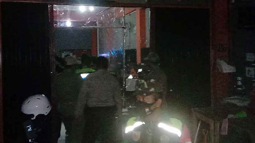 Patroli Gabungan Sanksi Sejumlah Warung Di Kawasan Sawojajar