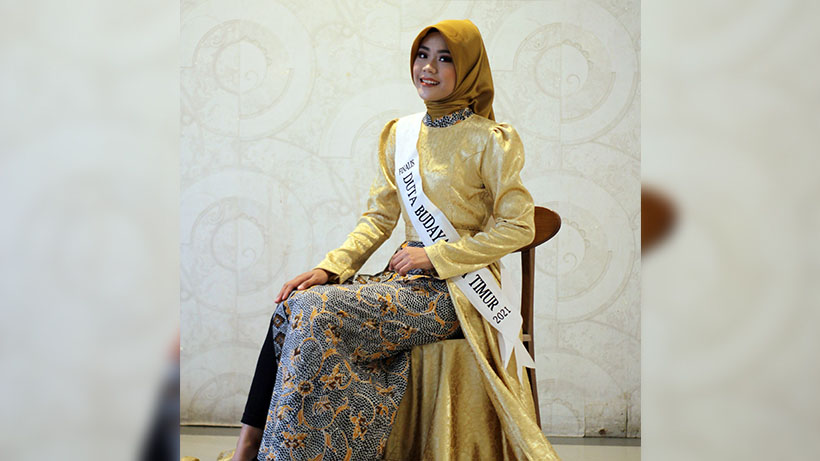 Tantri Dena, Mahasiswi UB Sabet Best Intelegensia Duta Budaya Jatim 26 Tantri Dena, Mahasiswi UB Sabet Best Intelegensia Duta Budaya Jatim