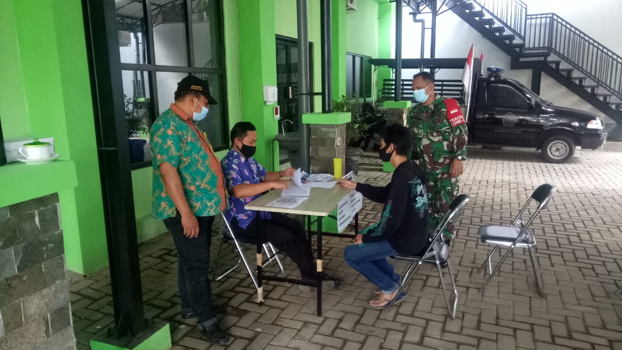 Bansos Lanjutan Dari DPRD Kota Malang Cair Di Klojen 26 IMG 20210812 WA0010