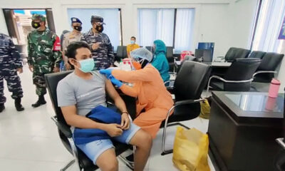 Lanal Malang Vaksinasi Warga Pesisir Sendangbiru Malang Selatan