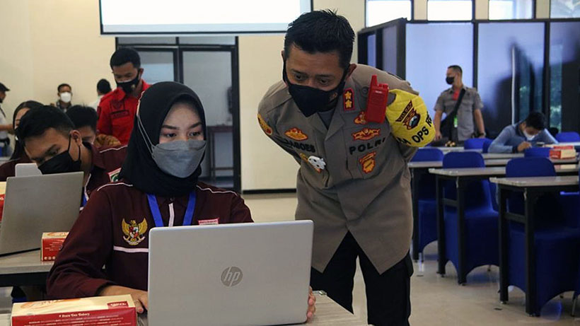 Kapolres Malang Kerahkan Millenial Sukseskan Vaksinasi Massal