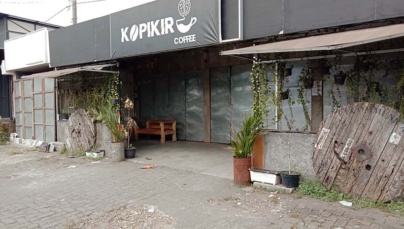 Kedai Kopi Di Malang Dibobol Maling, Pelaku Nyamar Jadi Pemulung
