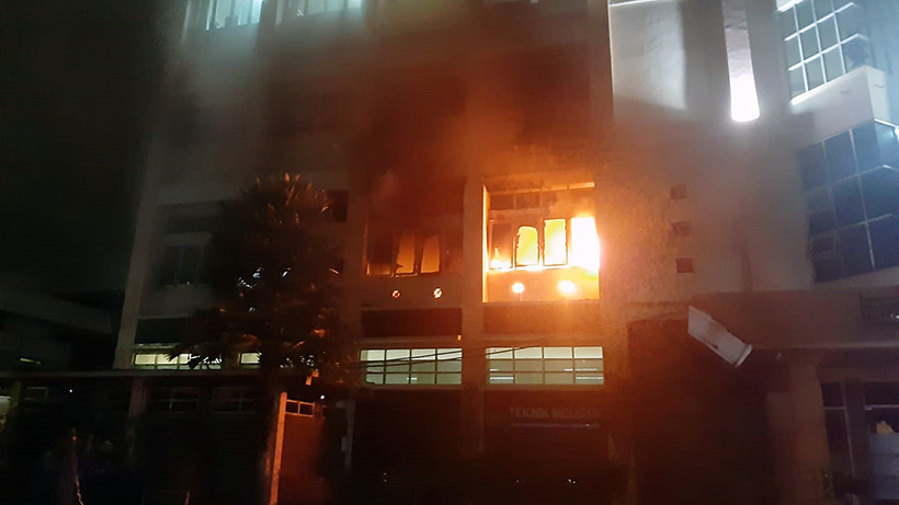 Kebakaran Di Universitas Brawijaya, Laboratorium Teknik Hangus