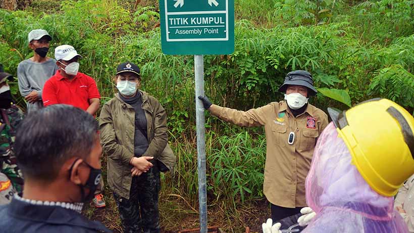 Mensos Ikut Simulasi Tsunami Di Pacitan Jawa Timur