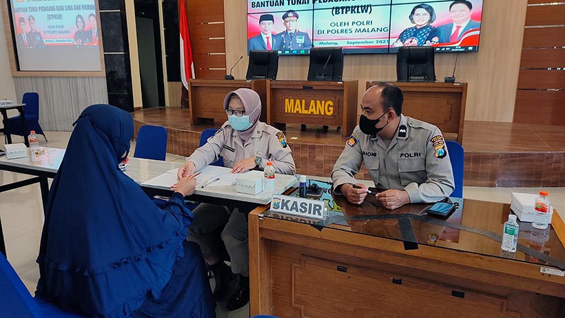 Bantuan Tunai Di Malang Cair Untuk 3.460 PKL, Satu Orang Rp 1,2 Juta