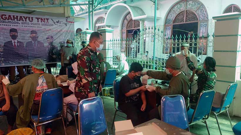HUT Ke-76 TNI, Vaksinasi Digelar Untuk PP Miftahul Huda Klojen 26 HUT Ke-76 TNI, Vaksinasi Digelar Untuk PP Miftahul Huda Klojen