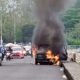 Mobil Terbakar Di Waduk Karangkates Malang, Sebabkan Kemacetan