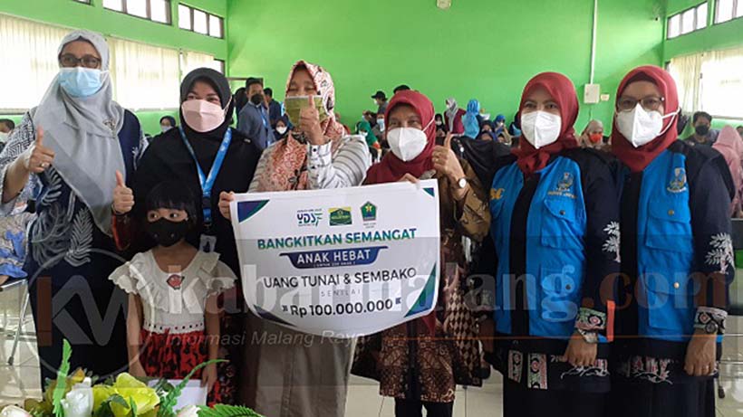 Dinsos P3AP2KB Gandeng YDSF Bagi Bansos Anak Korban Covid-19