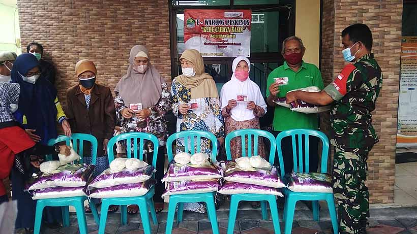 Bansos Beras Dari Dinsos Cair Di Kelurahan Kasin Kota Malang