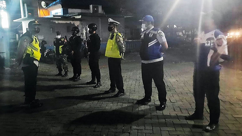 PPKM Level 2 Kota Malang, TNI Polri Patroli Sasar Kerumunan Warga