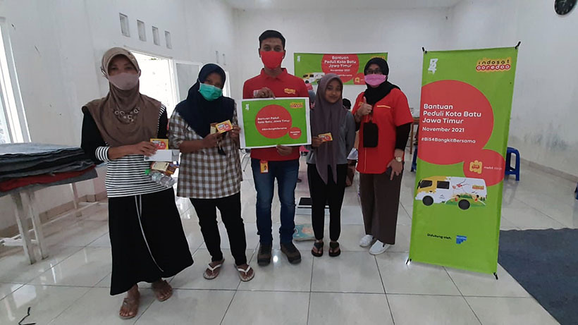 Mobil Klinik Indosat Ooredoo Salurkan Bantuan Di Kota Batu 26 Mobil Klinik Indosat Ooredoo Salurkan Bantuan Di Kota Batu