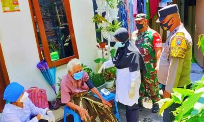 Petugas Vaksinasi Lansia Rajin Jemput Bola Di Kota Malang