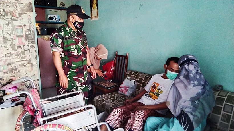 Babinsa Kota Malang Kawal Percepatan Target Vaksinasi Lansia 26 Babinsa Kota Malang Kawal Percepatan Target Vaksinasi Lansia