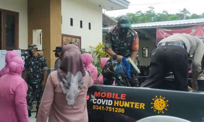 Kapolsek Tajinan Gandeng Koramil Salurkan Bansos Untuk Semeru