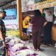 Babinsa Bandulan Kawal Penyerahan Rasda BPNTD