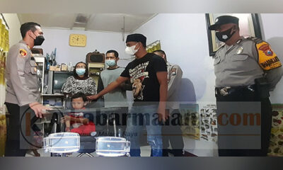 Alumni Dikmaba 2000 Beri Kursi Roda Anak Disabilitas Di Blimbing