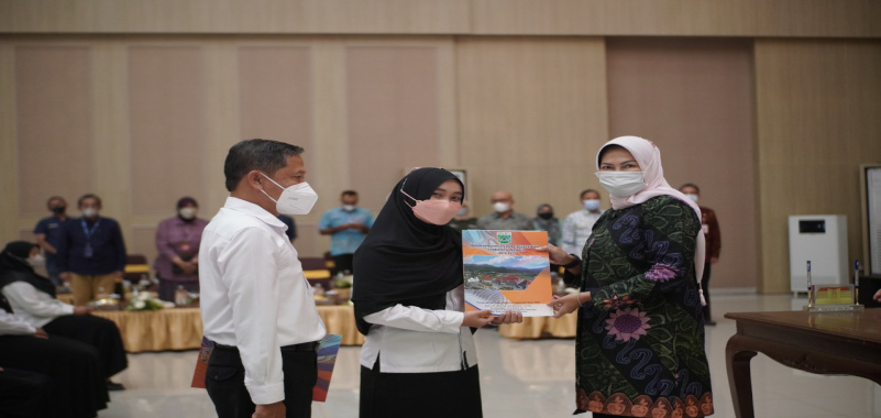 Wali Kota Batu Serahkan SK Pengangkatan PPPK Guru