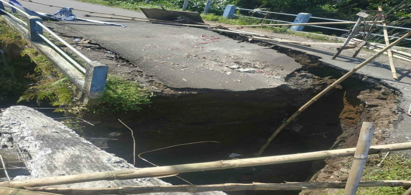 Empat Bulan Ambrol, Jembatan Gebyak Singosari Tak Kunjung Diperbaiki