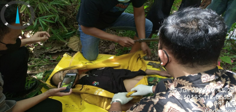 Seorang Pria Ditemukan Tewas Gantung Diri di Malang 26 Seorang Pria Ditemukan Tewas Gantung Diri di Malang