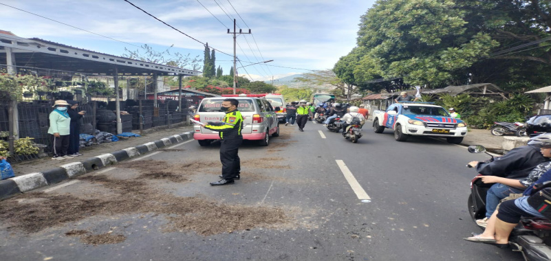 Minibus Tabrak Motor di Batu, Satu Orang Meninggal