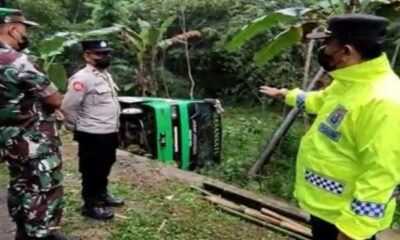 Bus Rombongan MTS Turen Terperosok di Wonosari Malang