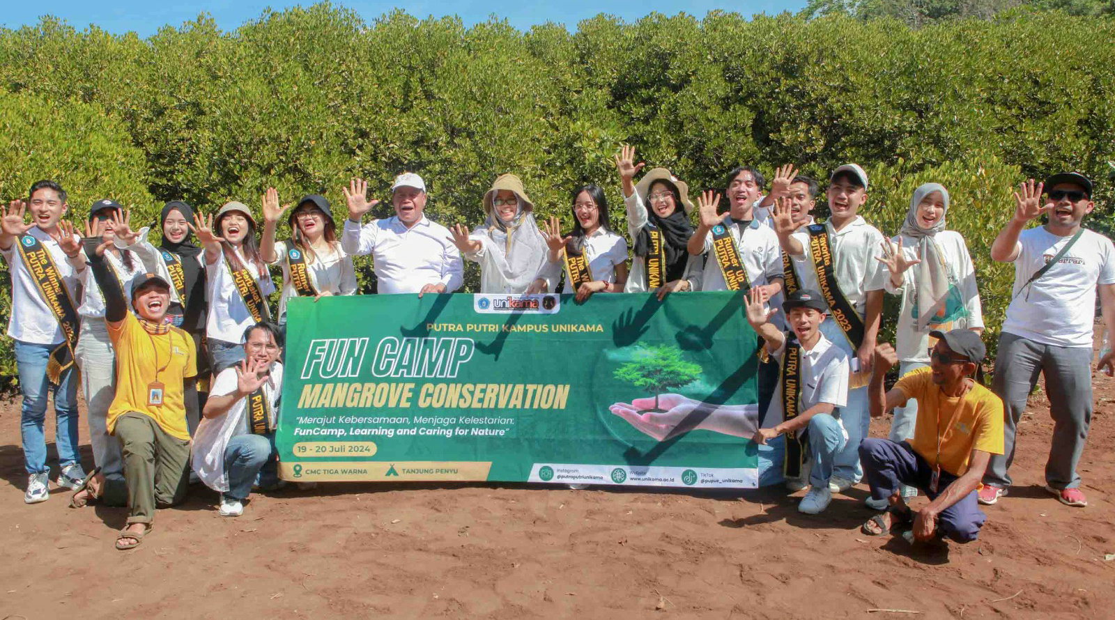 Unikama Tanam Bibit Mangrove di CMC Tiga Warna, Ajak Civitas Akamedika Peduli Lingkungan 27 A