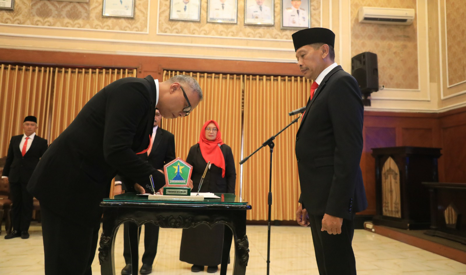 Pj. Wali Kota Wahyu Angkat Direktur Utama Perumda Tugu Tirta Kota Malang 26 IMG 20240719 205021