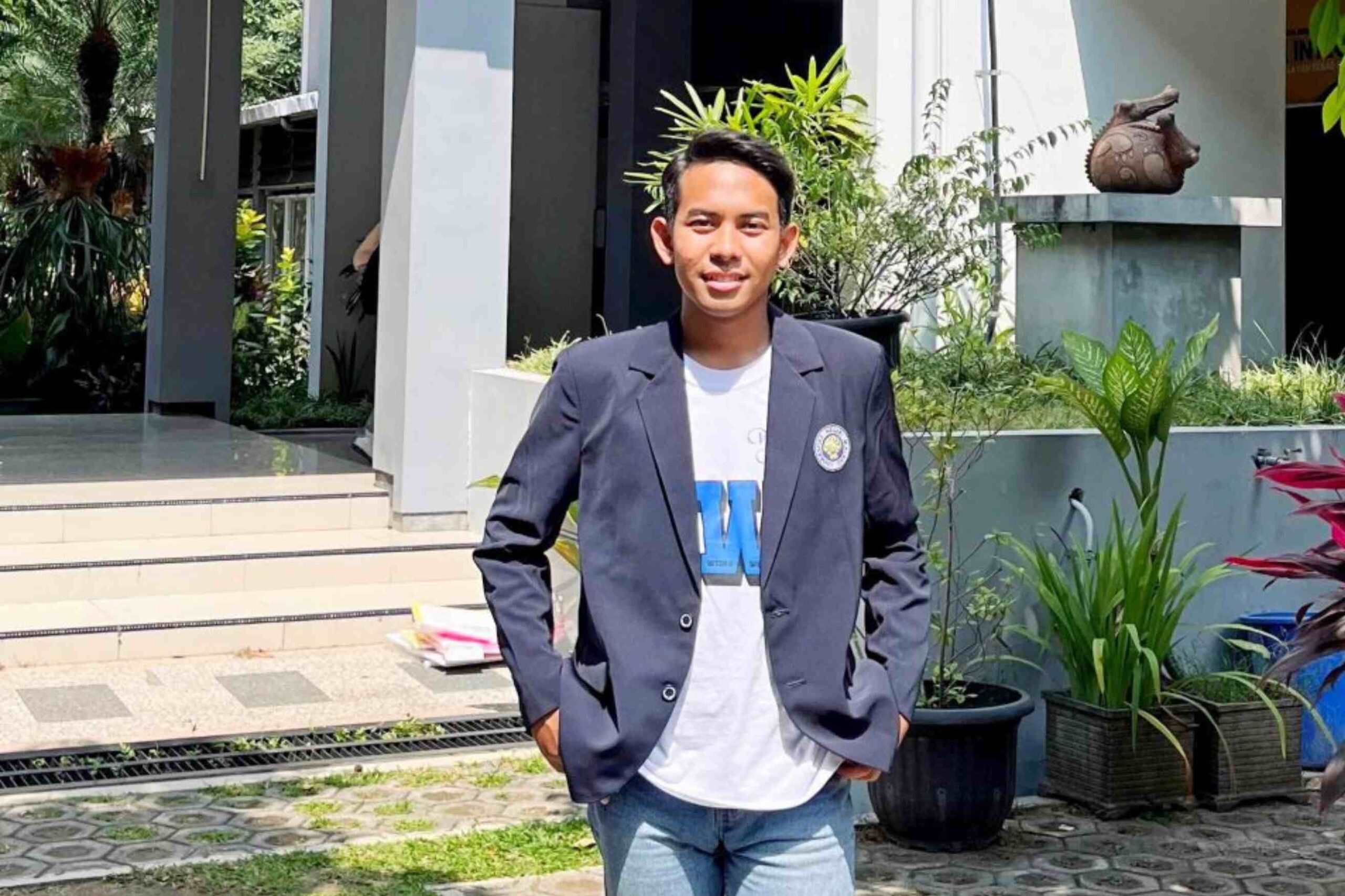 Kisah Inspiratif Aditya Dahlan