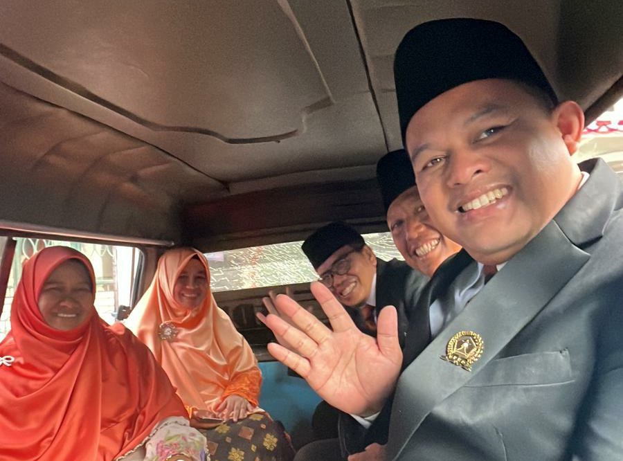 Pelantikan DPRD Kota Malang, 7 Anggota Terpilih PKS Naik Angkot 26 IMG 20240825 114244
