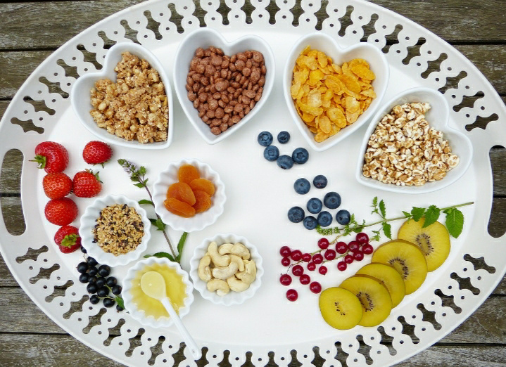 Panduan Pola Makan Sehat untuk Menjaga Berat Badan Ideal 26 IMG 20240906 192400