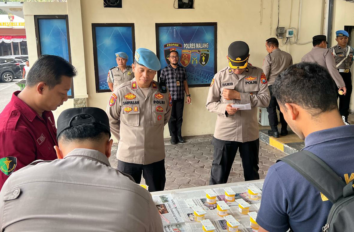 Polres Malang Lakukan Pemeriksaan Tes Urine Mendadak 26 IMG 20240910 110059