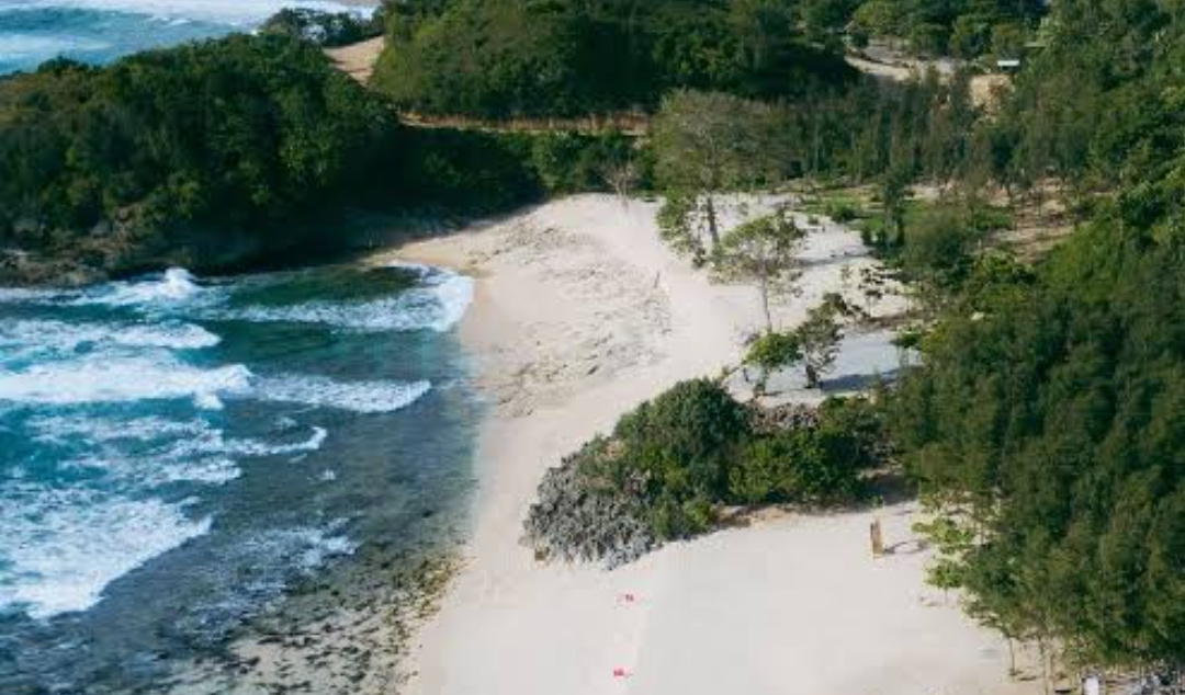 Pantai Tanjung Penyu ini Terkenal dengan Pemandangannya yang sangat Indah 26 IMG 20240918 134326