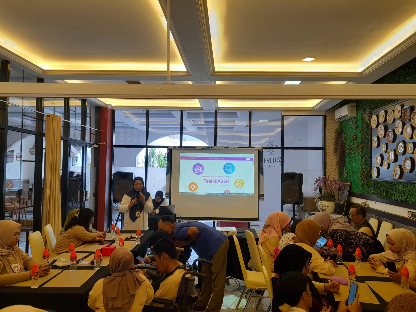 Tim Pengabdian Masyarakat Unikama Luncurkan Website dan Flipbook Karir untuk Komunitas Difabel Malang 29 tim pengabdian masyarakat Unikama