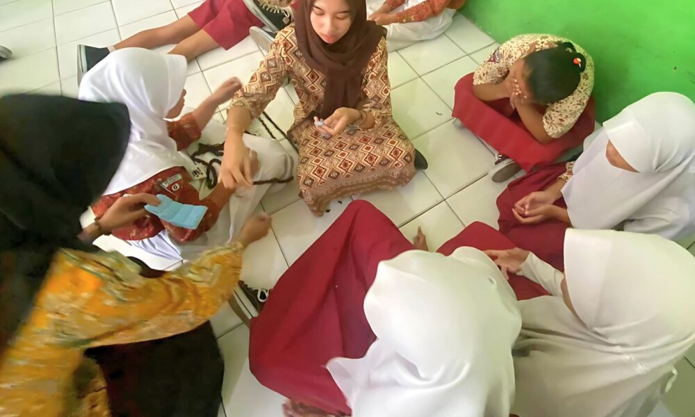mahasiswa unikama di sdn 1 dampit