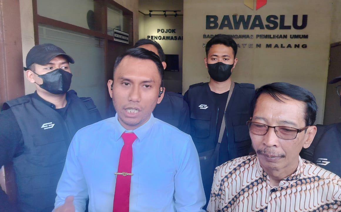 Tim Salaf Lapor Bawaslu, Soal Perusakan APK Libatkan Mantan Pejabat Publik 26 IMG 20241016 154904