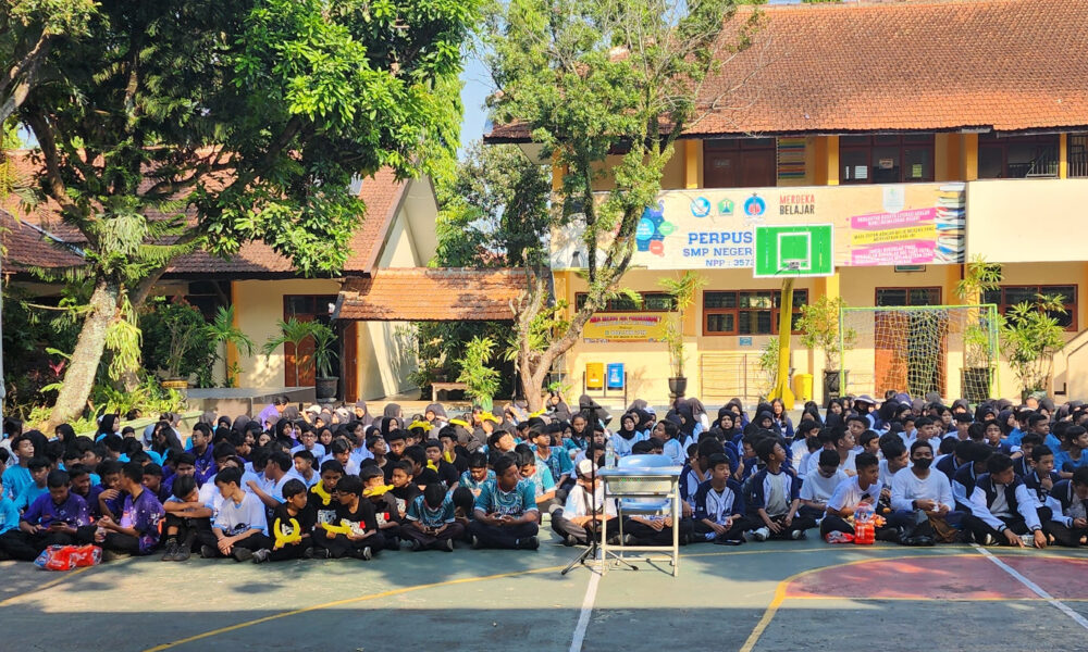 Puncak Ulang Tahun Perak SMPN 21 Malang: Berkarya Bersama Mengukir Masa Depan Cerah