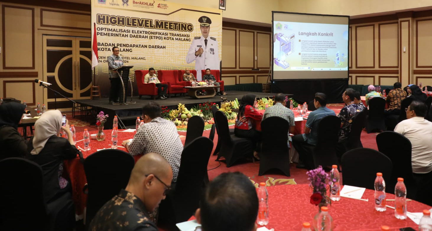 Pj. Wali Kota Iwan Minta Optimalkan Penggunaan ETPD di Kota Malang 26 Pj. Wali Kota Iwan Minta Optimalkan Penggunaan ETPD di Kota Malang