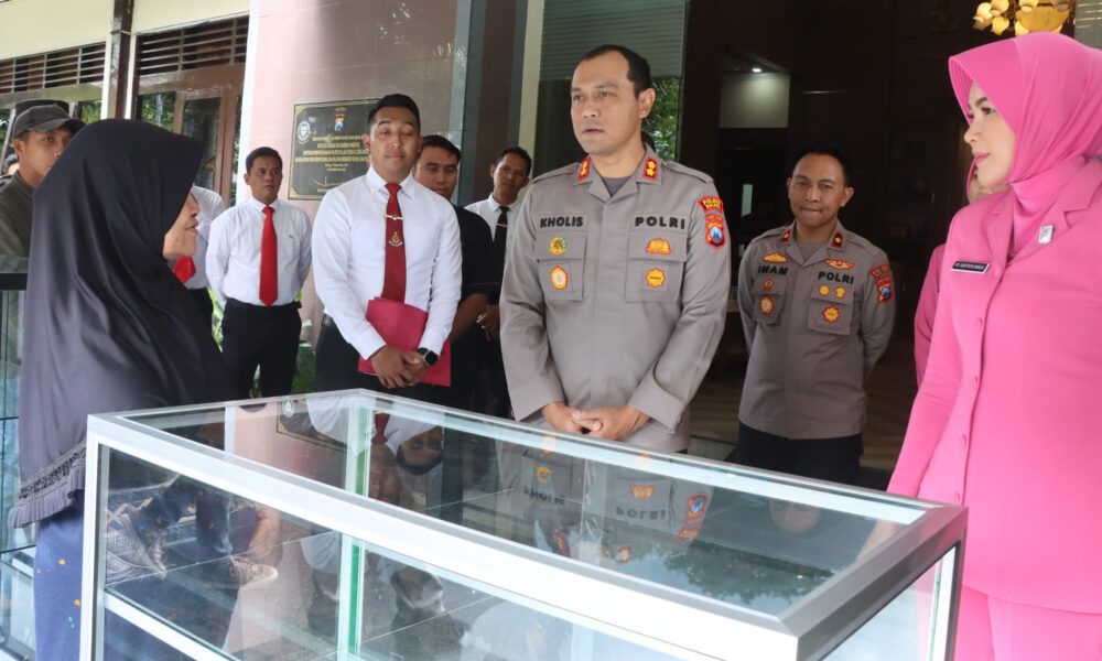 Polres Malang Salurkan Dukungan Berkelanjutan Keluarga Korban Tragedi Kanjuruhan