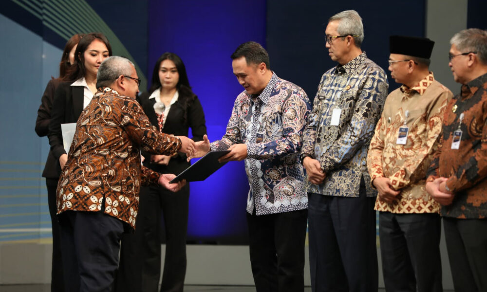 Kota Malang Raih Penghargaan Bhumandala Badan Informasi Geospasial (BIG)