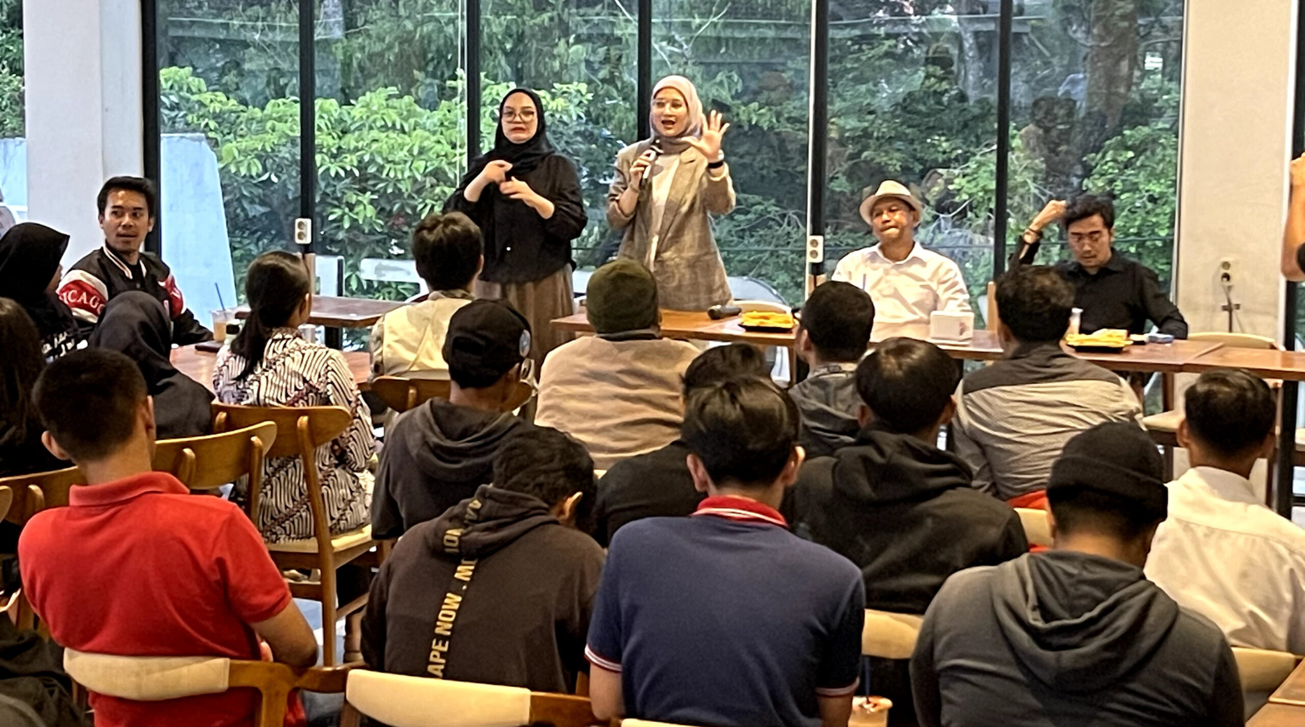 Ketua DPRD Kota Malang Ajak Milenial Melek Politik 26 IMG 20241122 082546 scaled