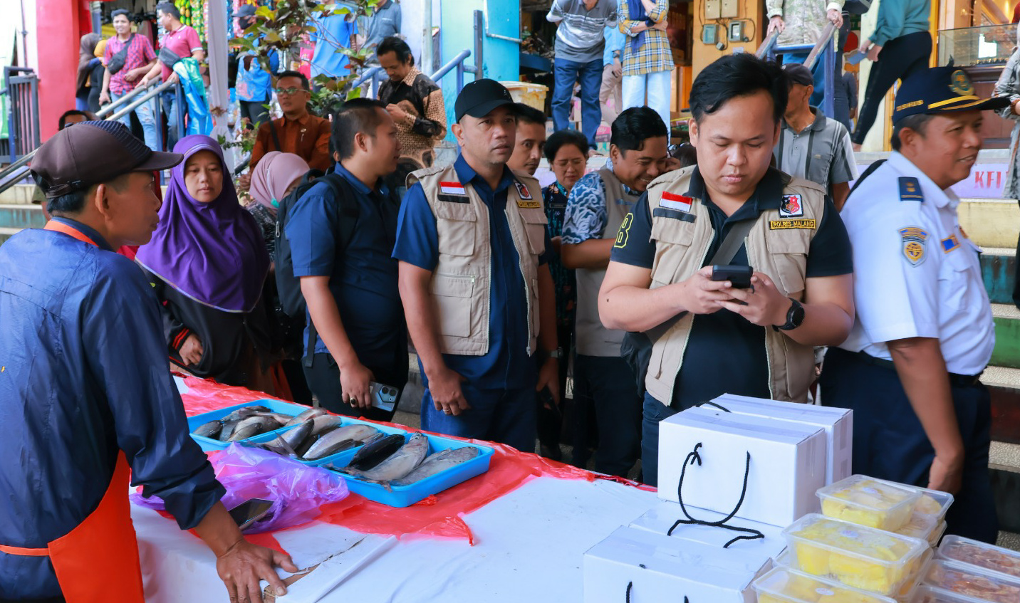 Satgas Pangan Polres Malang Sidak di Pasar Tumpang Malang 26 Satgas Pangan Polres Malang dan Forkopimda Kabupaten Malang melakukan inspeksi mendadak (sidak) ke Pasar Tumpang (istimewa)