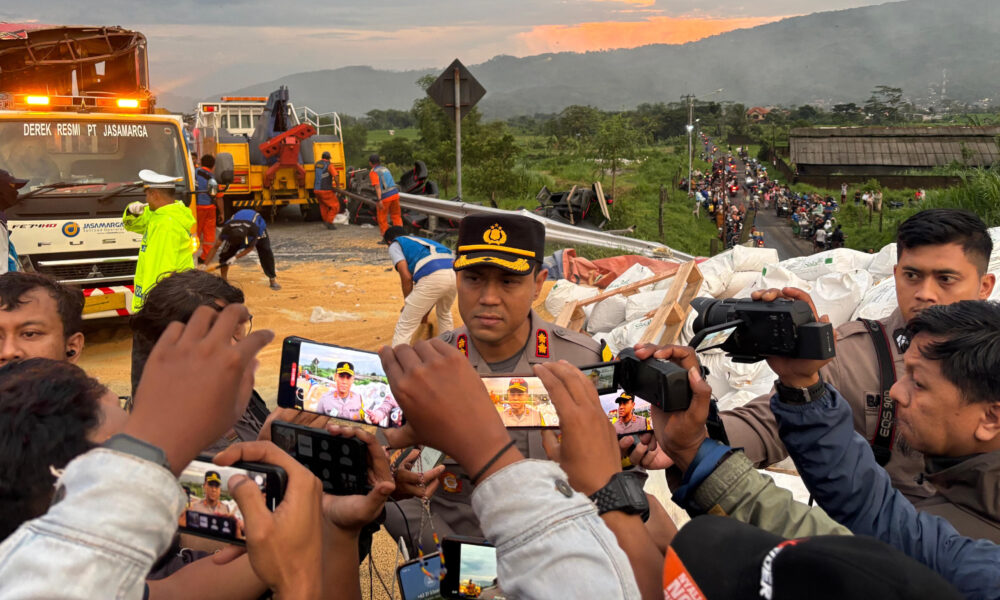Polres Malang turun tangan dalam insiden kecelakaan lalu lintas terjadi di Jalur Tol Pandaan-Malang, Kabupaten Malang (istimewa)