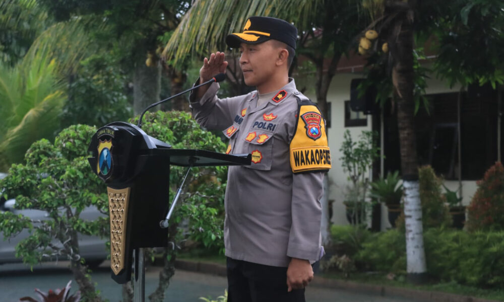 Polres Malang menggelar apel siaga malam Natal di halaman Mapolres Malang (istimewa)