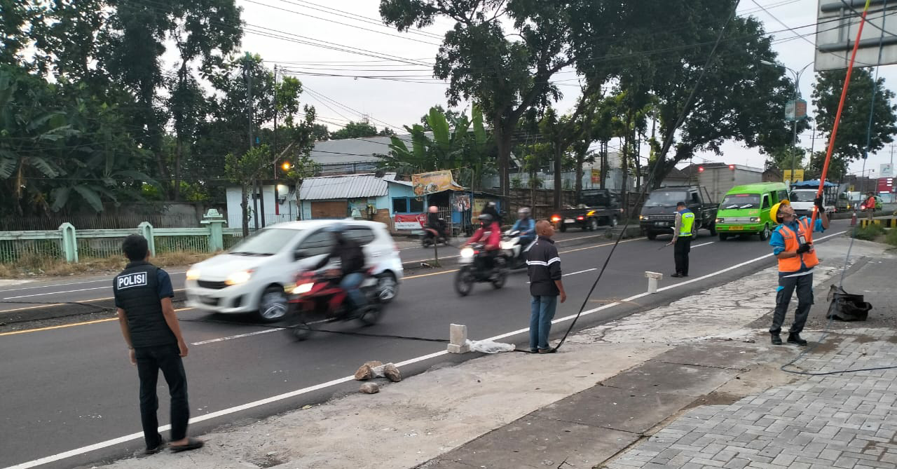 Polisi Selidiki Kecelakaan Pengendara Motor, Diduga Terjerat Kabel di Jalan Raya Lawang Malang 26 IMG 20250205 093826