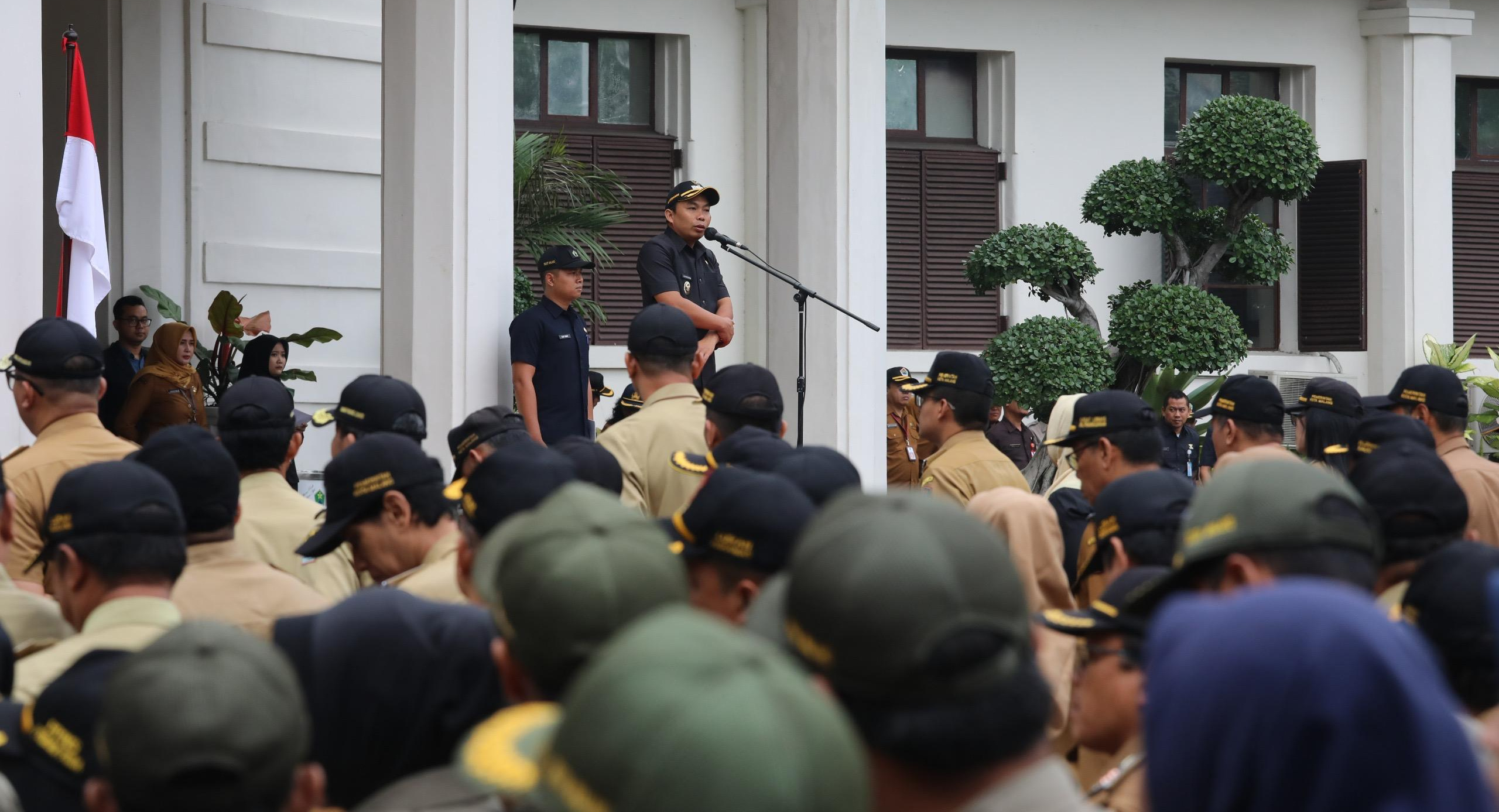 Perdana, Wakil Wali Kota Malang Ali Muthohirin Pimpin Apel di Balaikota Malang 26 IMG 20250224 204252