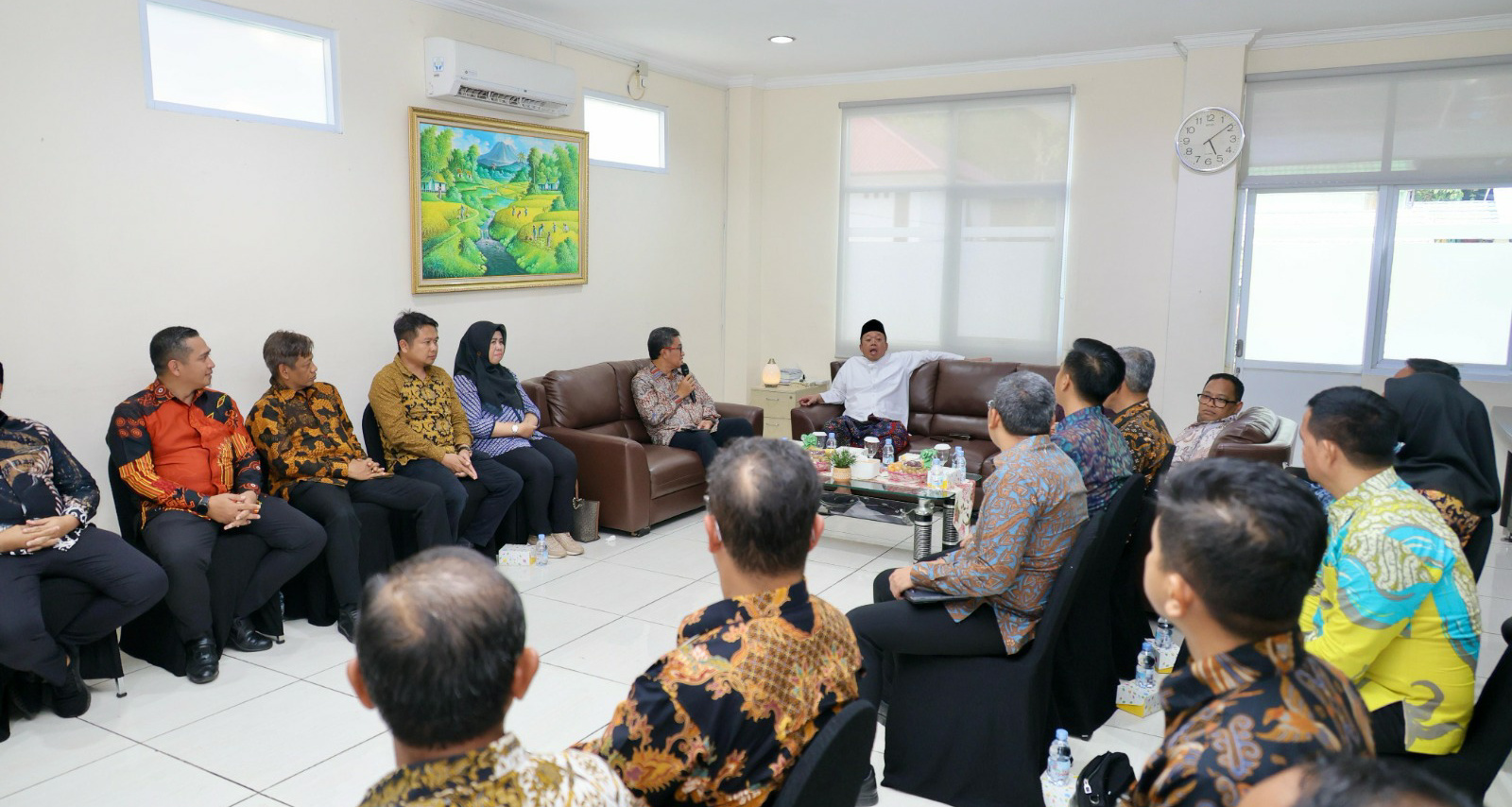 Berikan Pengarahan di Kantor Pertanahan Kota Balikpapan, Menteri Nusron Minta Jajarannya Inventarisasi Tanah Terindikasi Telantar 26 IMG 20250226 203451