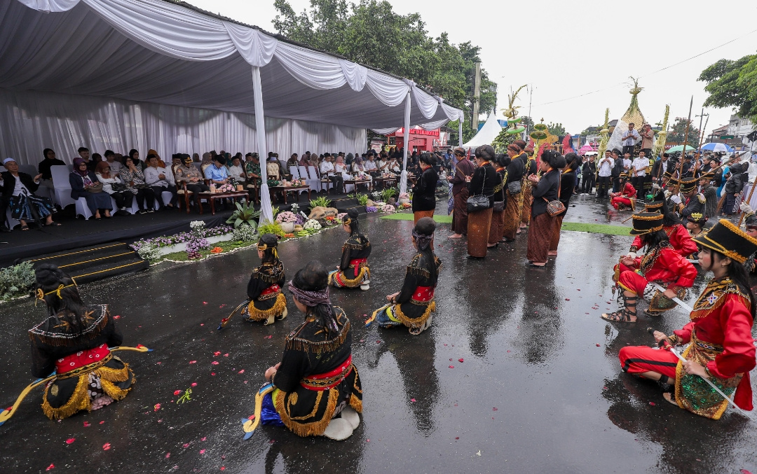 Pemkot Batu Gelar Grebeg Ketupat Syawal 1446 H dengan Pawai Budaya 26 IMG 20250413 151939