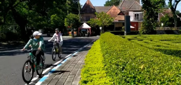 Jelajah Taman Kota: Oase Melepas Penat di Malang 26 IMG 20250527 182143