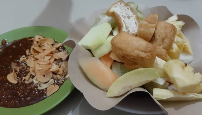 3 Rujak Manis Legendaris di Kota Malang 26 IMG 20250527 185802