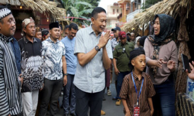 Wali Kota Malang Terkesan dengan Pawai Budaya Masyarakat 29 Wali Kota Malang Terkesan dengan Pawai Budaya Masyarakat